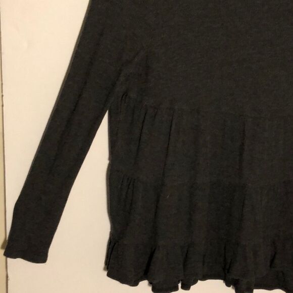 Altar’d State thermal/ribbed , gray top, large - Picture 5 of 8